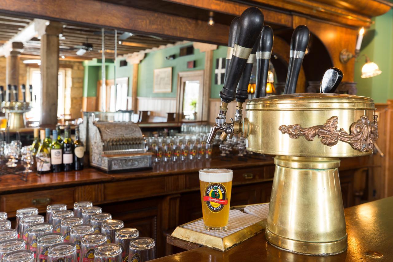 Commerce Street Brewery Hotel Mineral Point ภายนอก รูปภาพ
